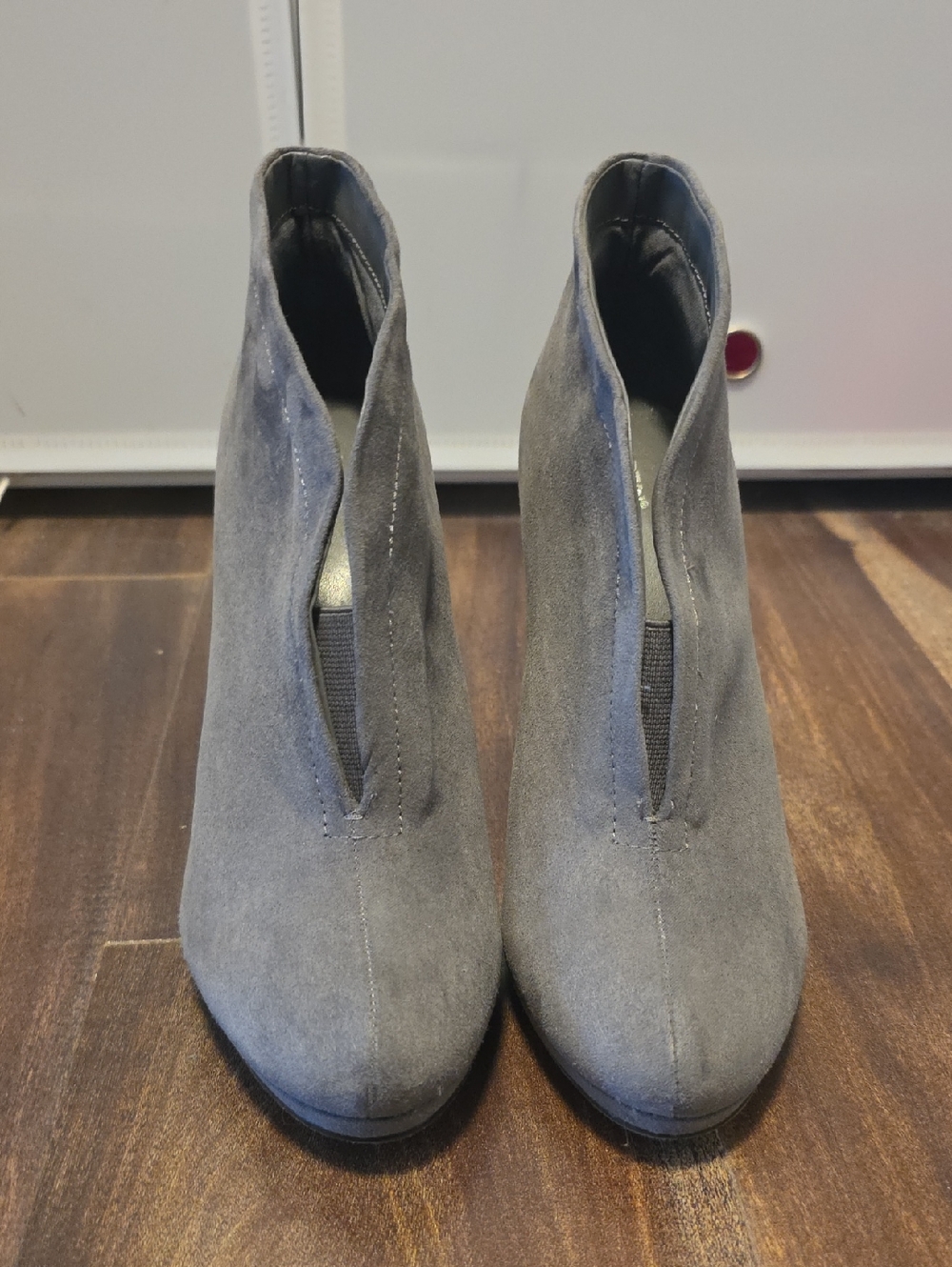 Apt. 9 Gray Suede Ankle Booties with V-Front